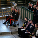 17. desember: Kong Harald og Kronprins Haakon er til stede under Gardens tradisjonelle kirkeparade i Oslo domkirke (Foto: Terje Bendiksby / NTB scanpix)